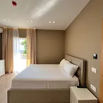 Sun Tirana